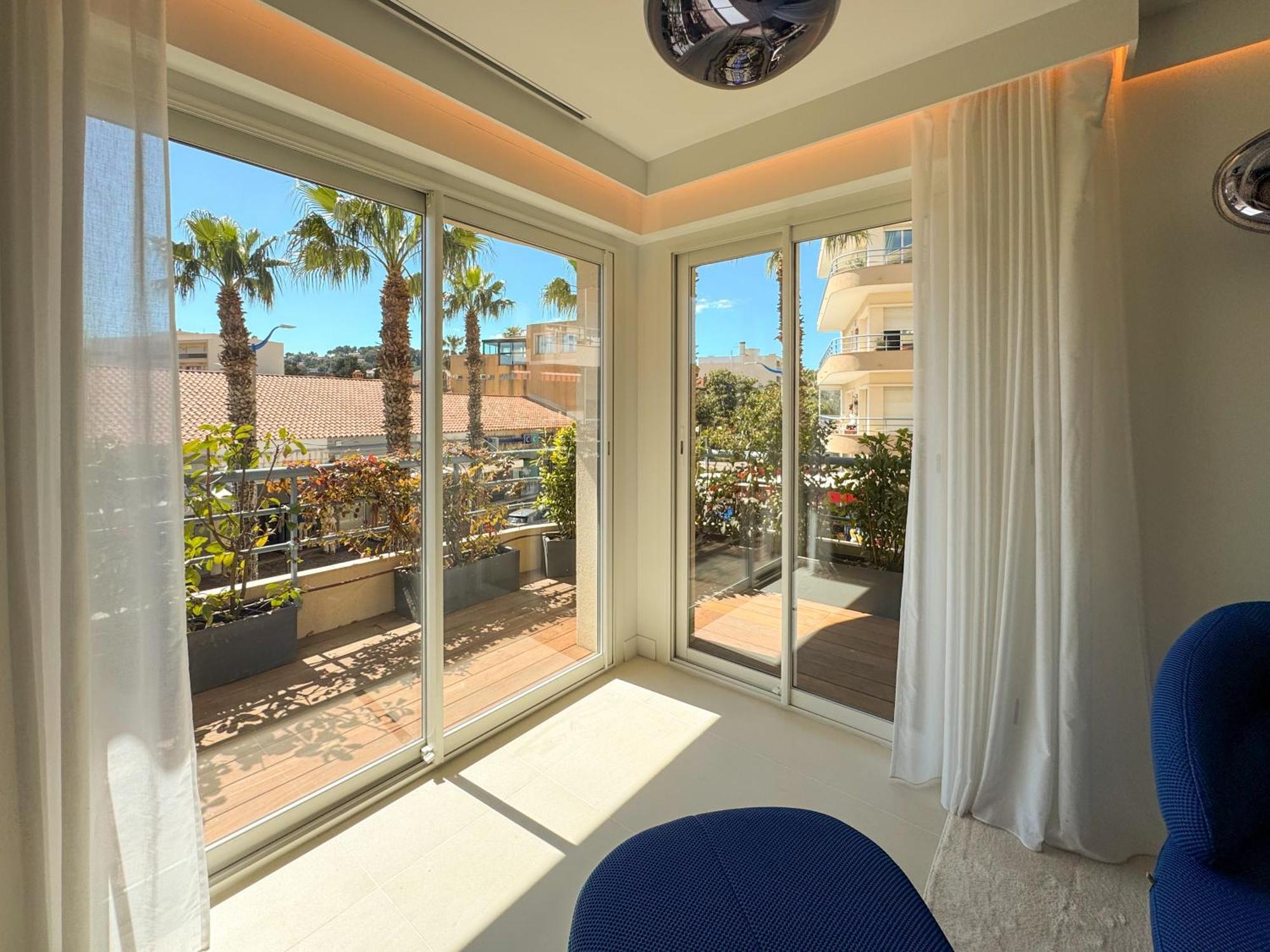 Appartement Luxueux Plein Centre De Cavalaire A 2Mn De La Plage Екстер'єр фото